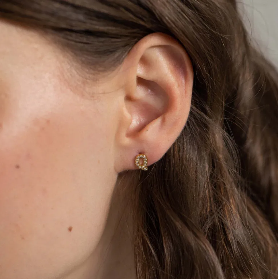 Earring Q