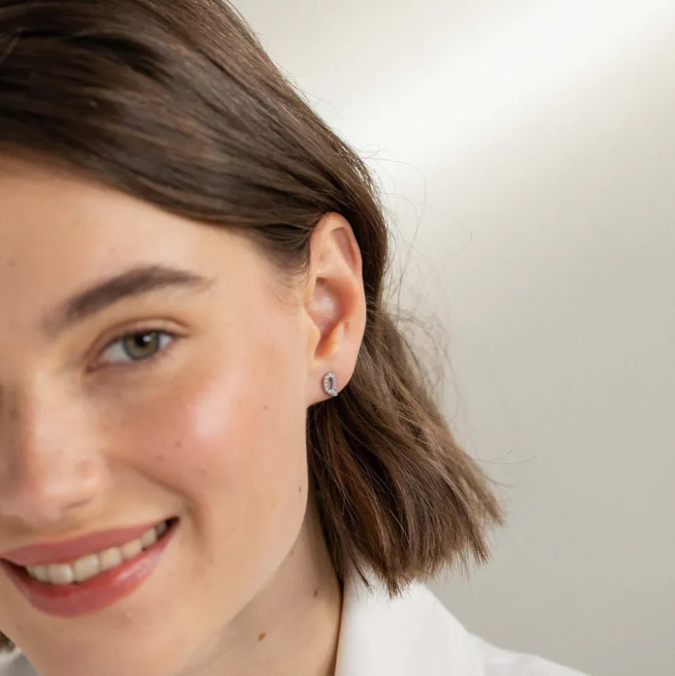 Earring Q