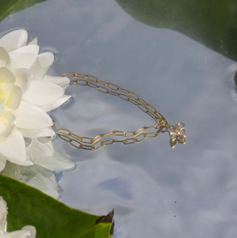 Mahina Club Lotus Charm