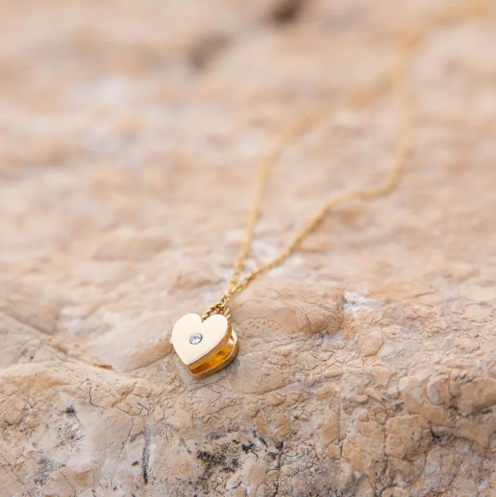 Necklace Heartbeat Medallion